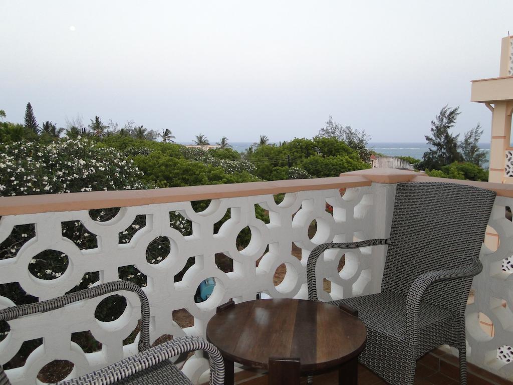 Pavilion Holiday Resort Bamburi Exterior foto